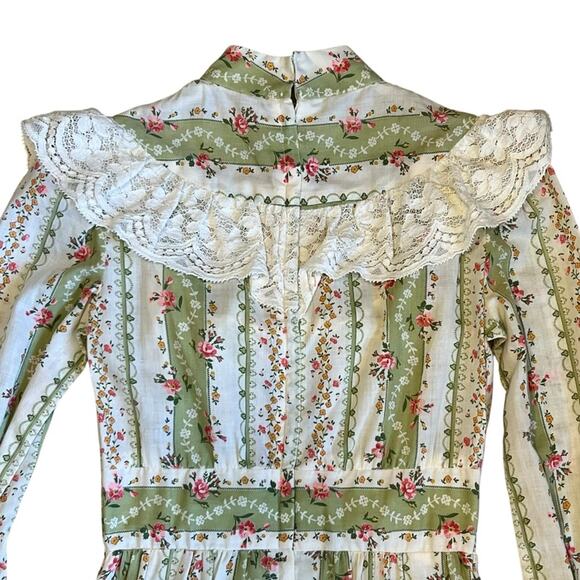 Vintage 1970s Vicki Vaughn Promenade XS Green Floral Prairie Ruffle Maxi Dress - Picture 10 of 16